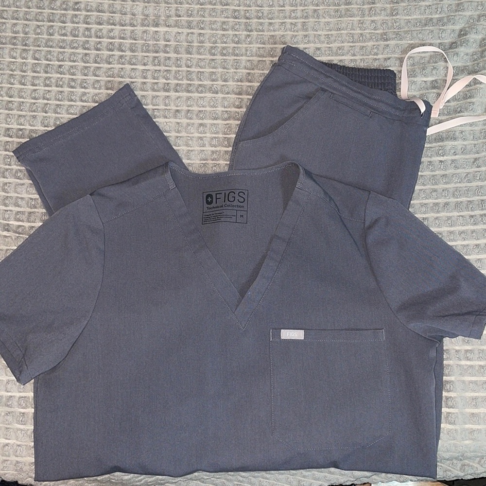 Gray Top and Bottom FIGS scrubs
